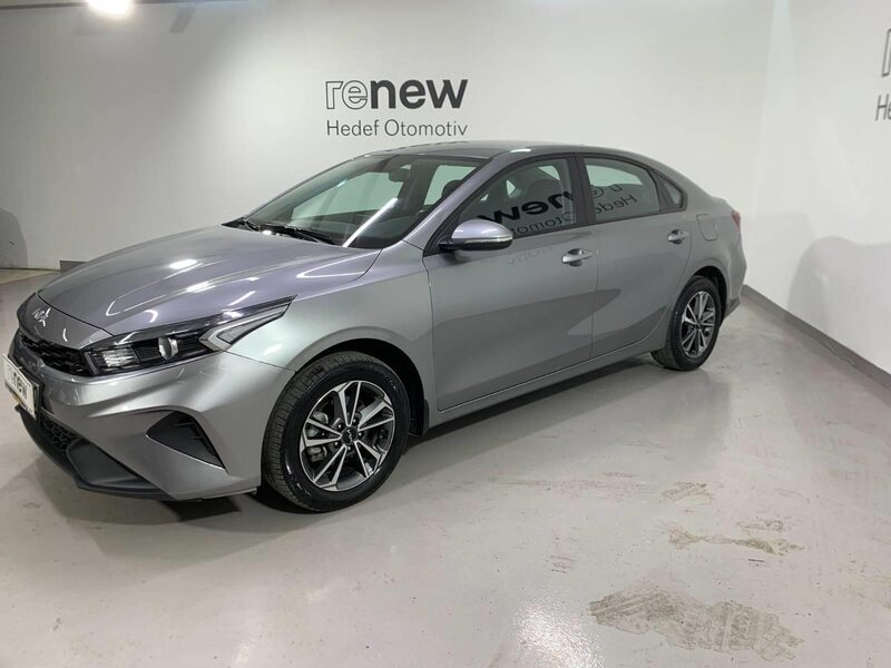 kia-cerato-1-90-467753-3465323.jpeg