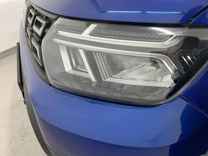 dacia-duster-1-90-467757-3465391.jpeg