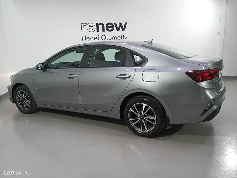 kia-cerato-1-90-462068-3429312.jpeg