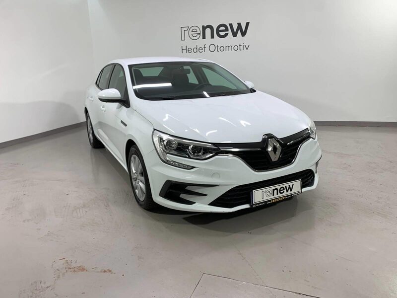 renault-megane-1-90-458603-3406155.jpeg