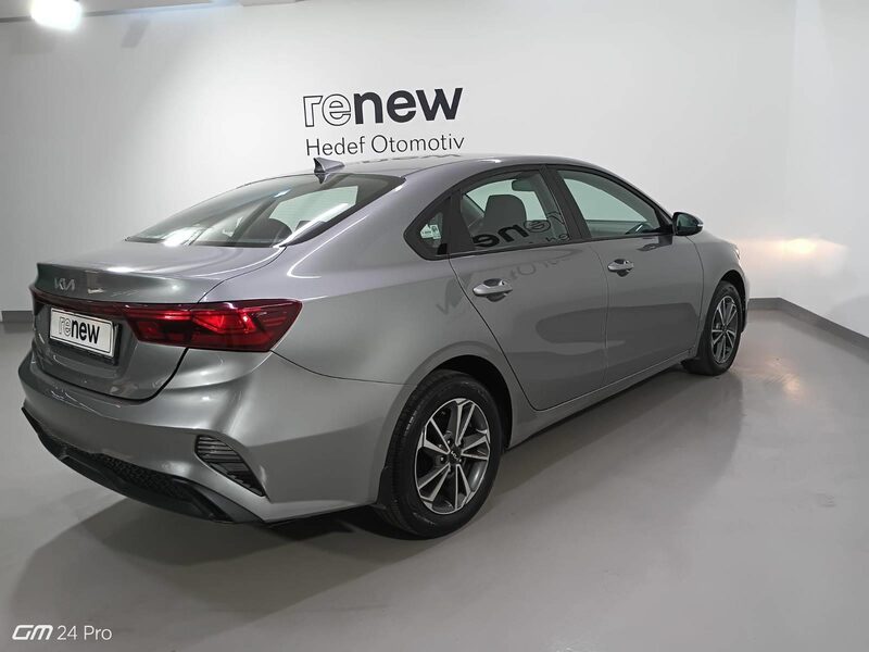 kia-cerato-1-90-462068-3429303.jpeg