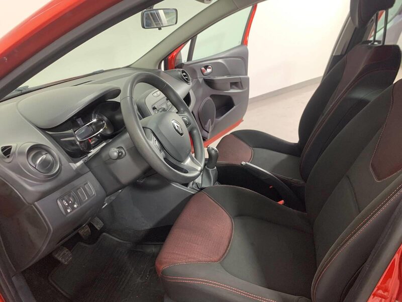 renault-clio-1-90-468181-3467606.jpeg