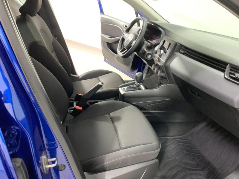 renault-clio-1-90-470353-3480587.jpeg
