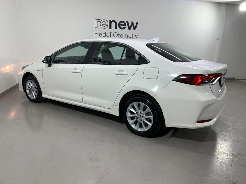toyota-corolla-1-90-467091-3460974.jpeg