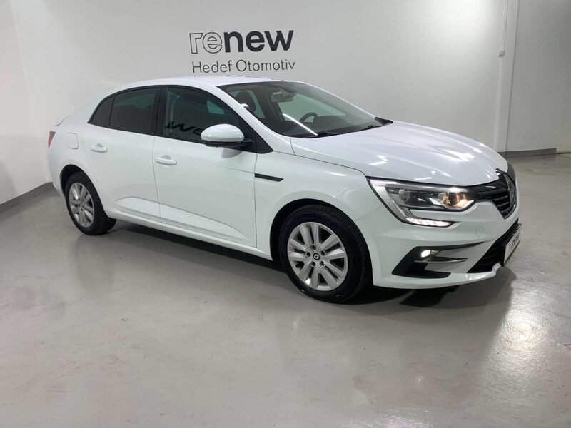 renault-megane-1-90-458763-3407262.jpeg