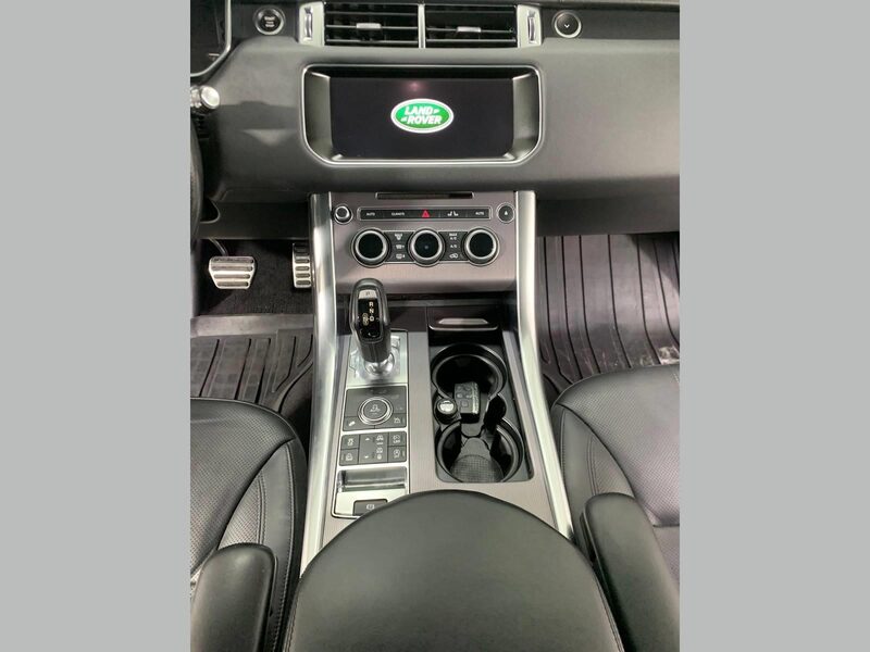 land-rover-range-rover-sport-1-90-468632-3470036.jpeg