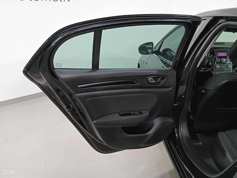 renault-megane-1-90-466094-3454626.jpeg