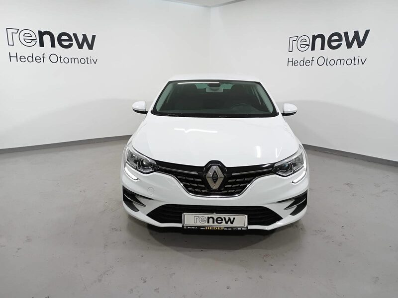 renault-megane-1-90-470679-3483172.jpeg