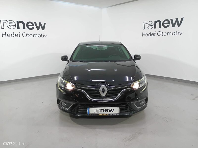 renault-megane-1-90-466094-3454637.jpeg