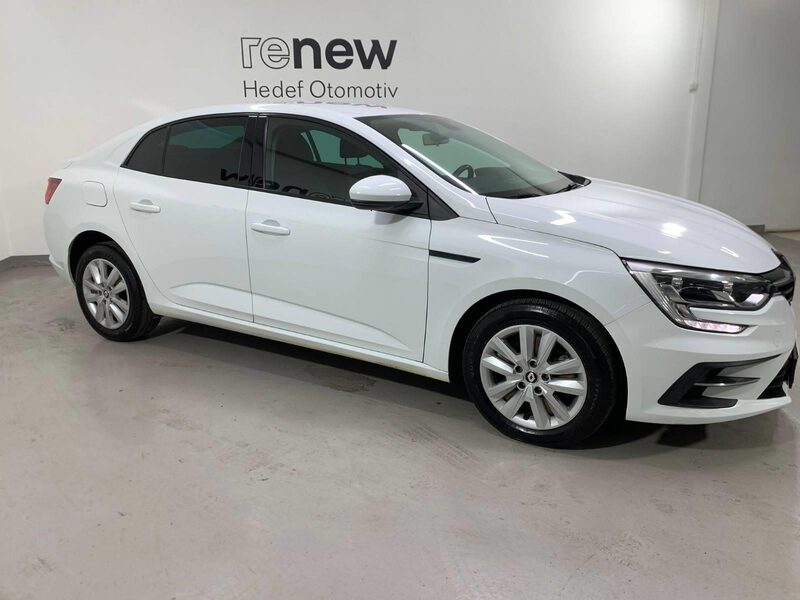 renault-megane-1-90-468307-3468188.jpeg