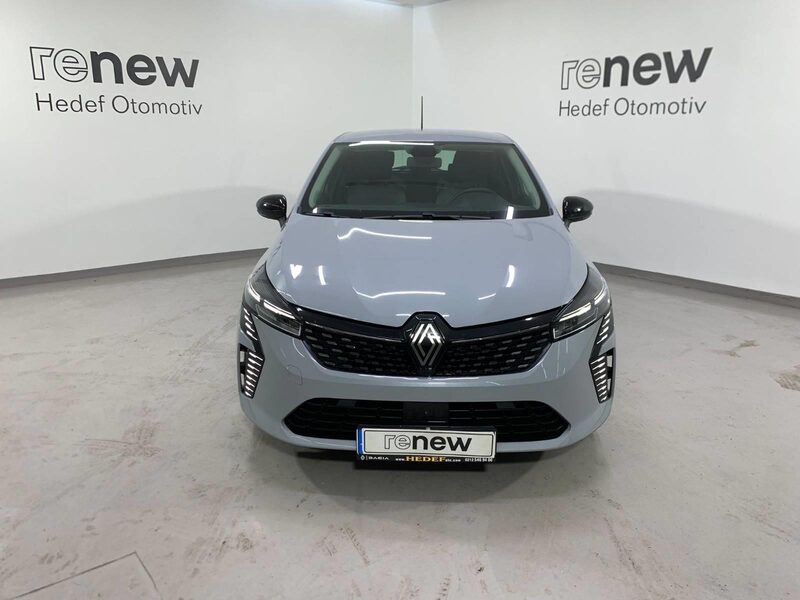 renault-clio-1-90-466389-3456479.jpeg