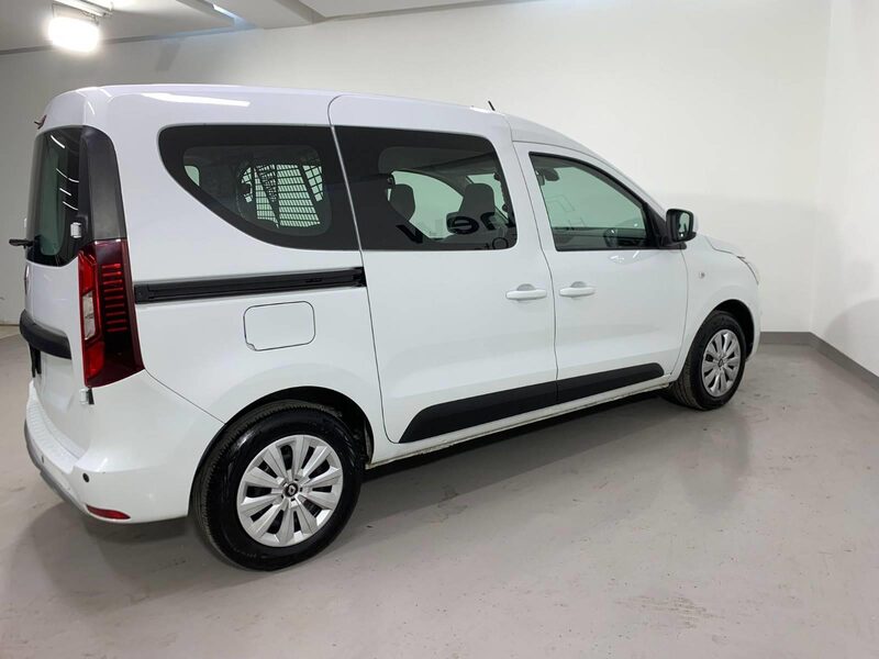 renault-express-1-90-468309-3468216.jpeg